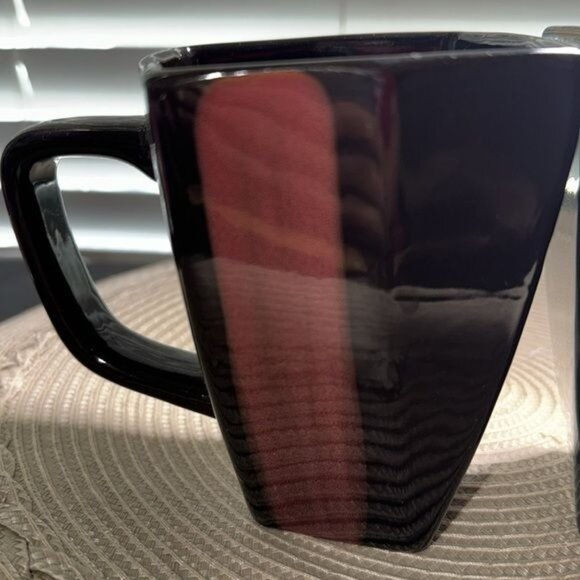 Set Of 2 Home Essentials & Beyond Piazza Square Ceramic Mugs 3.5" Tall Black & R - Picture 1 of 6